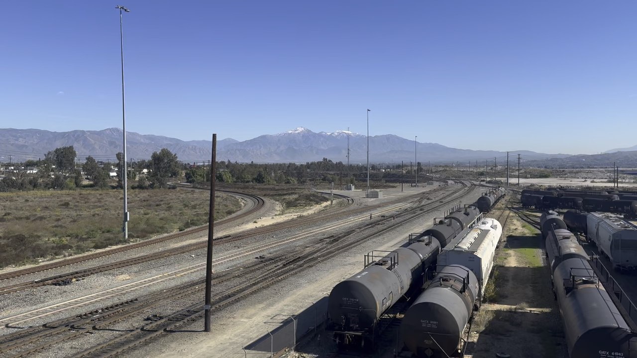 UP 9649 Arrived Westbound Manifest Train with Nathan P3 Horn at West Colton Yard.