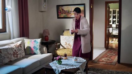 Tülay, Ebru'nun eşyalarını karıştırıyor! Güller ve Günahlar 8 Bölüm