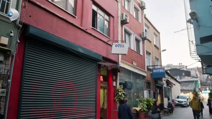 Berrak ve kızlar saldırıya uğradı! Güller ve Günahlar 8 Bölüm