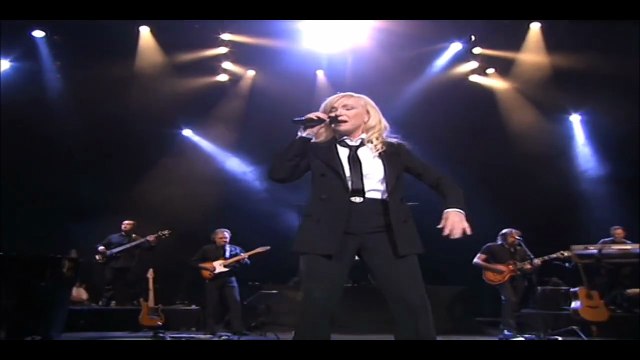 MICHÈLE TORR — Dans mes bras oublie ta peine / Olympia Bruno Coquatrix 2008 | MICHÈLE TORR : “Je m’appelle Michèle”