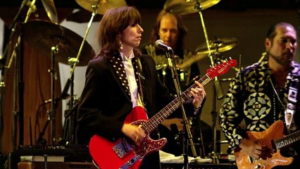 I Shall Be Released (Bob Dylan cover) - Chrissie Hynde (live)