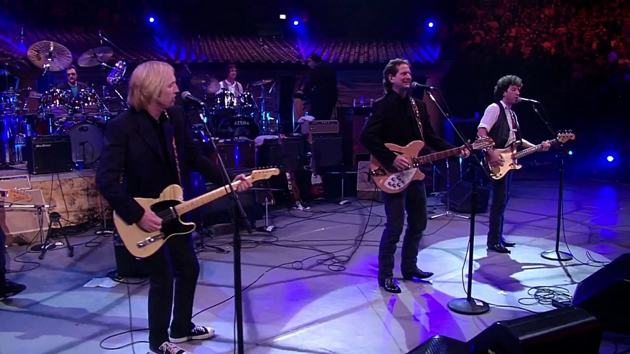 Mr. Tambourine Man (Bob Dylan cover) - Roger McGuinn with Tom Petty and the Heartbreakers (live)