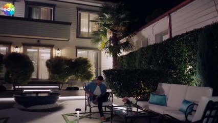 هذا الصبي لا يزال يبحث - الحب يجعلنا نبكي