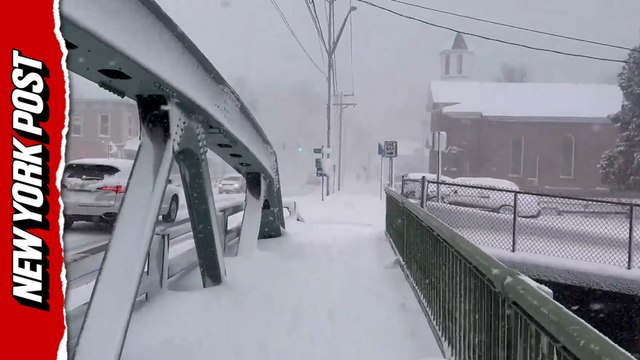 Upstate New Yorkers Battle Lake-Effect Snow, Blanketing the Northeast in White