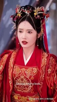 A poor young man unexpectedly travels back in time and lands on a beautiful woman's bed! He awakens an ancient martial arts technique, instantly becoming a peerless master, and saves two stunning sisters! The two sisters, dressed in black stockings, climb