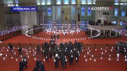 Paus Leo XIV Berkunjung ke Masjid Biru Istanbul di Sela-Sela Kunjungan Turkiye