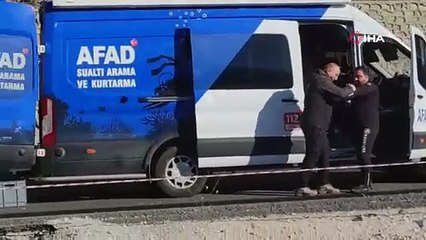 Sürücüsünün kontrolünü kaybettiği araç baraja uçtu; 2 kişi hayatını kaybetti!