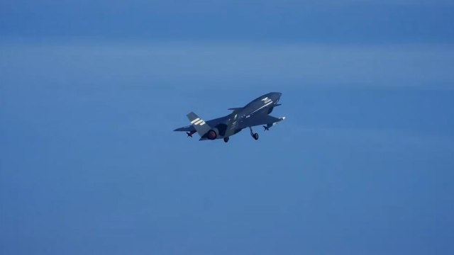 Selçuk Bayraktar duyurdu: KIZILELMA ilk radarlı havadan havaya atış hedefi tam isabet vurdu