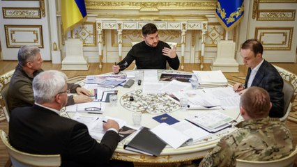 Sous fortes pressions militaire et politique, l'Ukraine va négocier aux États-Unis