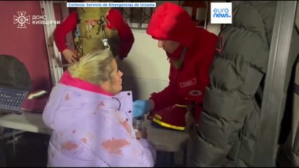 Al menos un muerto y decenas de heridos en los últimos ataques rusos en Ucrania