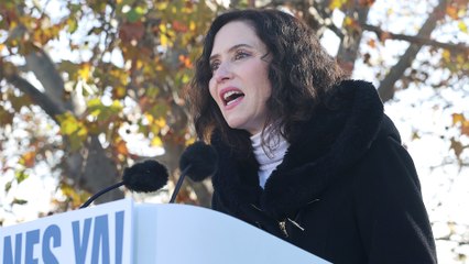 Ayuso dice que “España está abandonada a una mafia" y que "ETA está preparando su asalto al País Vasco y Navarra"