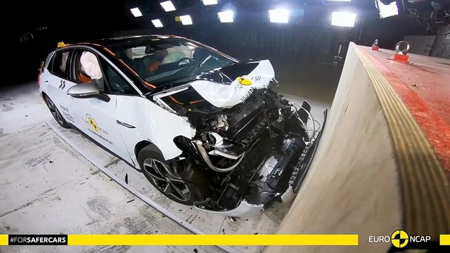 La berline compacte électrique Volkswagen ID.3 obtient cinq étoiles aux crash-tests Euro NCAP 2025