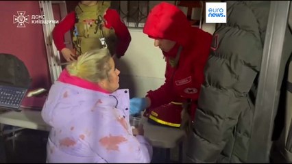 Co najmniej jedna osoba zabita i dziesiątki rannych w rosyjskich atakach na Ukrainę