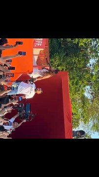 VÍDEO Ivete Sangalo sobe ao palco pela primeira vez em Salvador após separação; assista