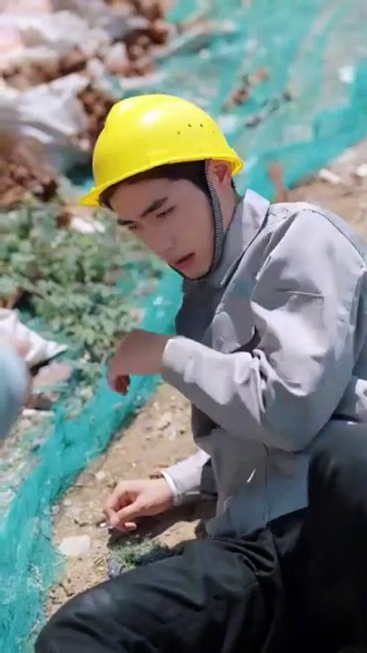 White Moonlight Saved His Life… But She Hates Him_! Now He Hides His identity Just to Win Her Heart! - Chinese  2025