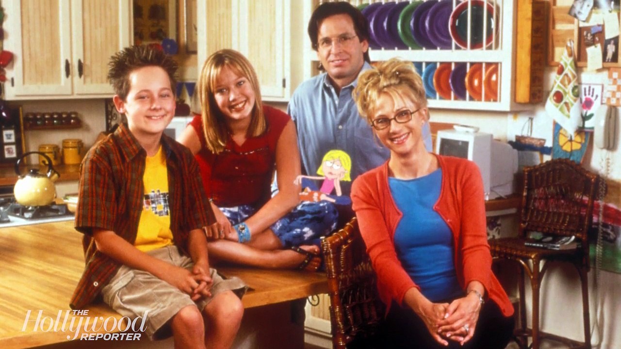 Adam Lamberg to Join Hilary Duff in 'Lizzie McGuire' Revival | THR News