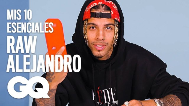 ¿Qué lleva Rauw Alejandro a todas partes? | GQ México y Latinoamérica