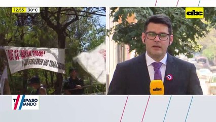 Traspaso de mando: Protestas en Asunción