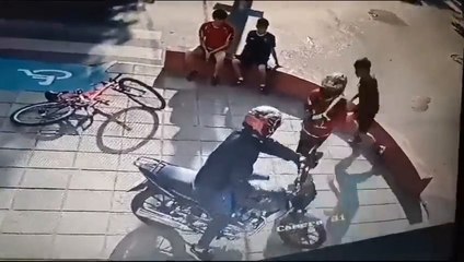 Motochorros Asaltan A Adolecentes A Plena Siesta Frente A Su Colegio En Asunción