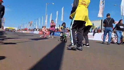 Imágenes De La Carrera De Triciclos De Encarnación
