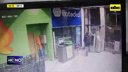 Video: bancos refuerzan seguridad en cajeros