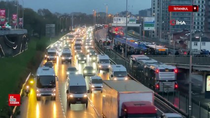 İstanbul'da haftanın ilk günü trafik yoğunluğu oluştu