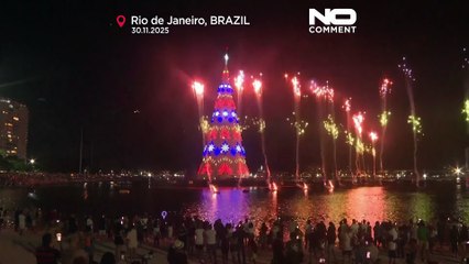 Río de Janeiro inaugura un árbol de Navidad flotante