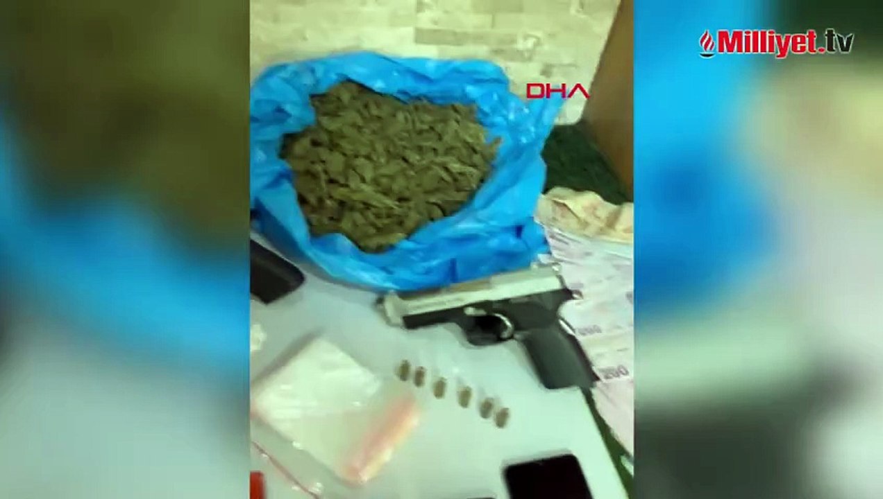 Rezidansta 'zula daire': 19 ve 20 yaşındaki şüpheliden cephanelik ve uyuşturucu çıktı