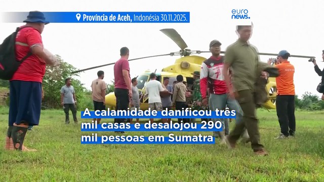 Número de mortos nas inundações na Indonésia sobe para 442 enquanto equipas de resgate procuram sobreviventes
