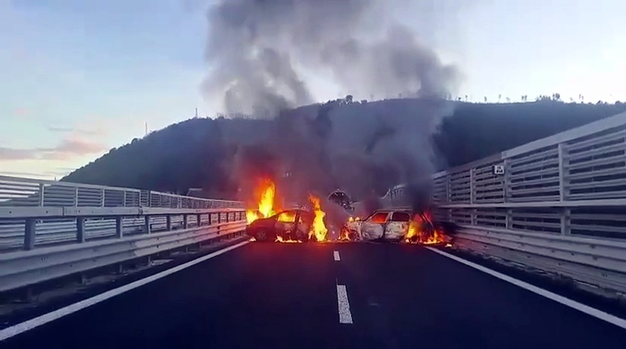 Assalto da film ad un portavalori sulla Salerno-Reggio Calabria, la trappola di fuoco tra Scilla e Bagnara. Bottino da 2mln
