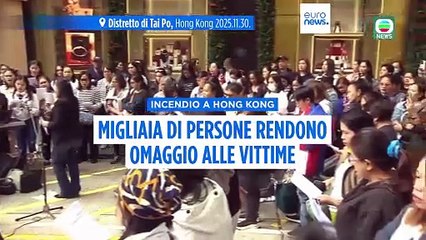 Cina, Migliaia di persone rendono omaggio alle vittime dell'incendio di Hong Kong