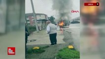 Düzce'de yolcuları tahliye edilen özel halk otobüsü alev alev yandı