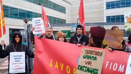 Call center di Dolomiti Energia, il sindacato accusa: "Spostato l'appalto fuori provincia per abbassare gli stipendi"