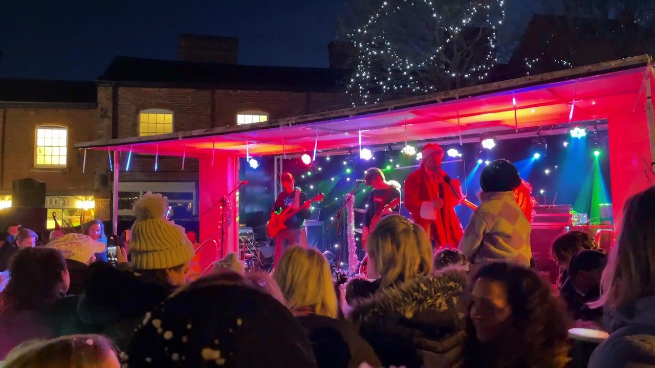 QE indie band Burnt Daylight performing Chris Rea's 'Driving Home for Christmas' (Will Goddard, Crediton Courier)