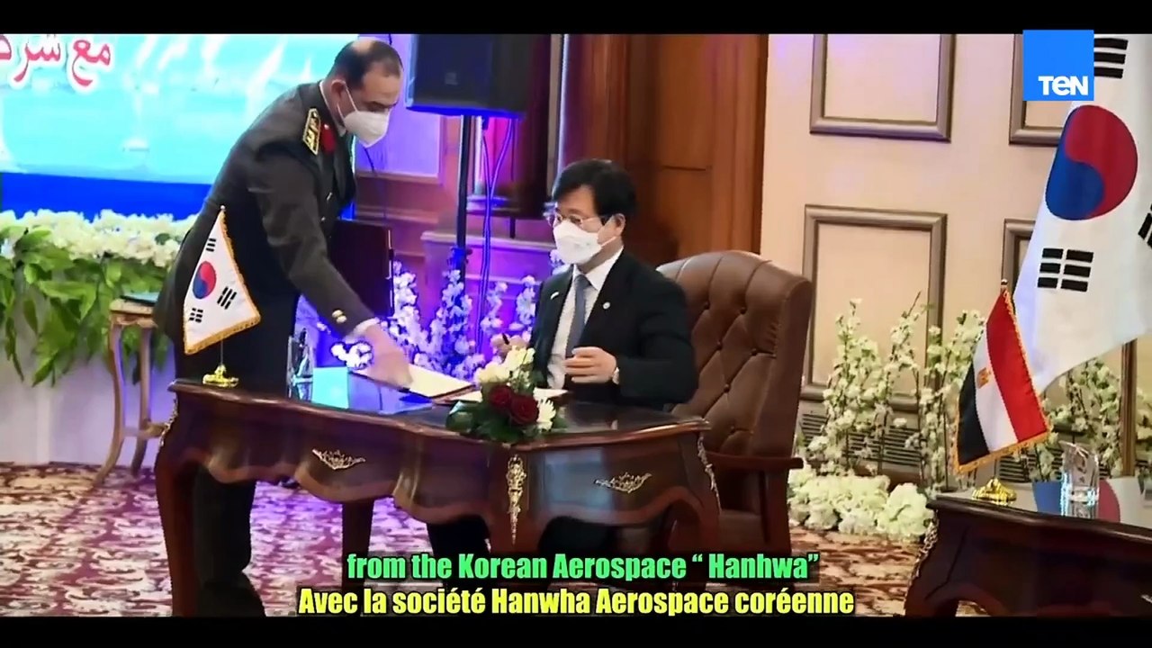 الرئيس السيسي يشاهد فيلما تسجيليا عن الهاوتر K9A1EGY خلال افتتاح معرض إيديكس 2025