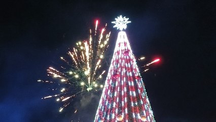 Mérida enciende el árbol del Remate y activa todas las decoraciones navideñas de la ciudad