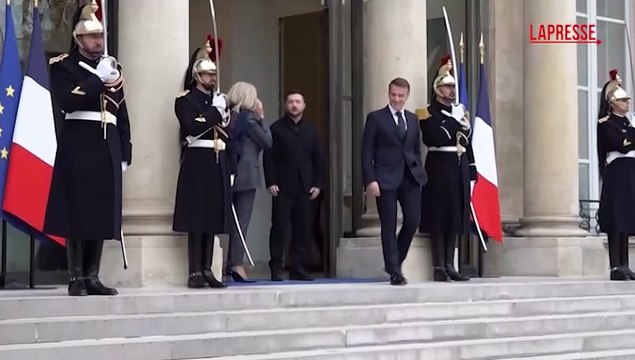 Ucraina, Brigitte Macron accoglie Olena Zelenska all?Eliseo