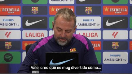 Flick habla sobre su polémica y viral imagen en el banquillo con Raphinha