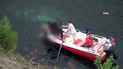 Kaza süsü vererek eşini ve çocuğunu öldürmüştü, cezaevinde intihar etti