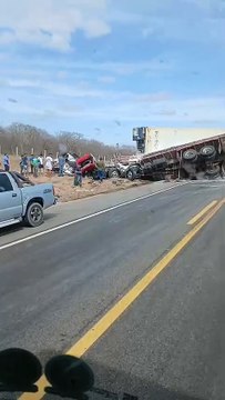 Acidente em Russas: condutor morre em colisão frontal