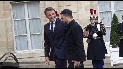 Ucraina, Zelensky da Macron all'Eliseo. Kallas: settimana cruciale