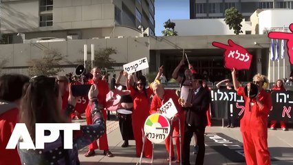 Israeli Protesters Slam Netanyahu’s Pardon Appeal as ‘Unacceptable’ Outside Herzog’s Home | APT