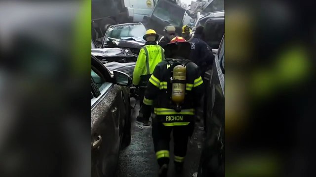 45 veicoli coinvolti in un maxi-tamponamento sulla I-70: caos tra neve, ghiaccio e visibilit? zero