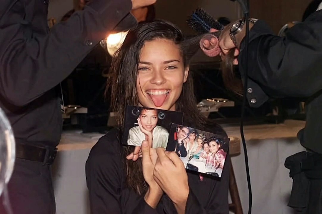 Very beautiful women: Adriana Lima  2001