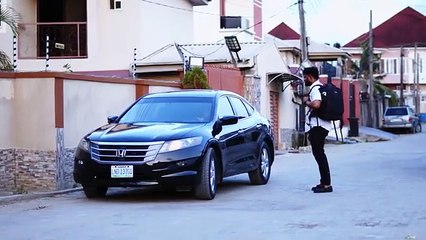 Elle Humilie Son Chauffeur… Sans Savoir Qu’il Est un Milliardaire Caché à la Recherche du Vrai Amour