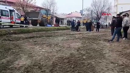 Emekli imam kepçenin altında can verdi