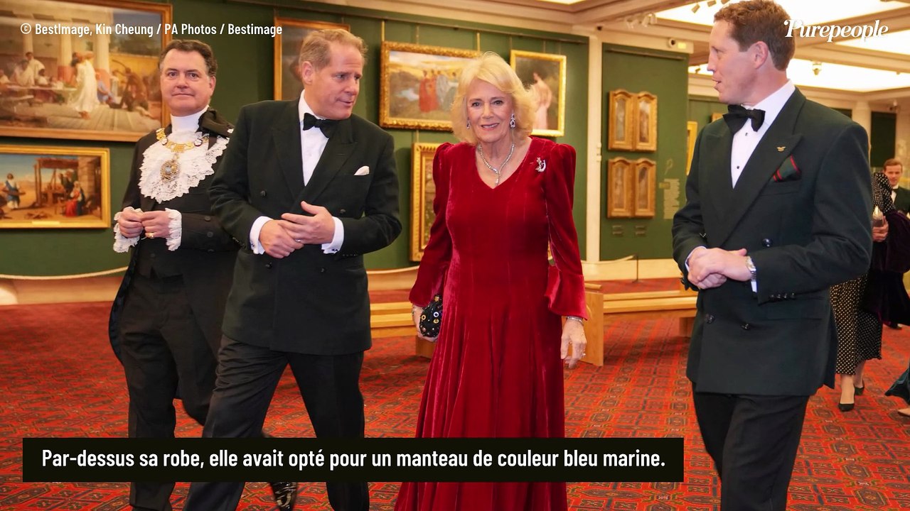 Camilla Parker Bowles : la reine fait une apparition remarquée avec une pièce rare et hautement symbolique, empruntée à une personne chère à son coeur