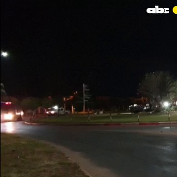 Carros hidrantes pasando por Coronel Oviedo, rumbo a Ciudad del Este