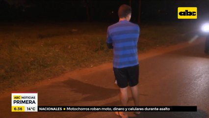 Motochorros asaltaron a un joven en Itauguá
