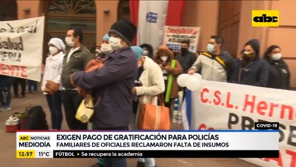 Exigen pago de gratificación para policías